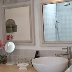 Aux Rives De Honfleur Bed and Breakfast