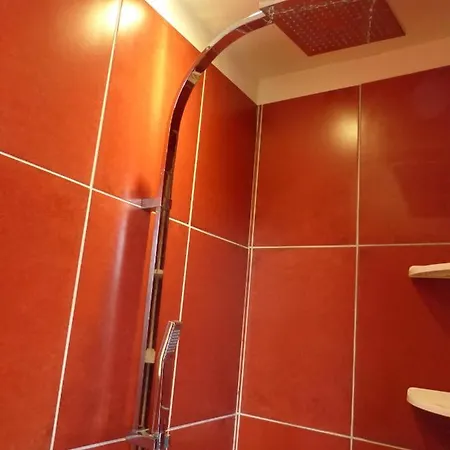 Aux Rives De Honfleur